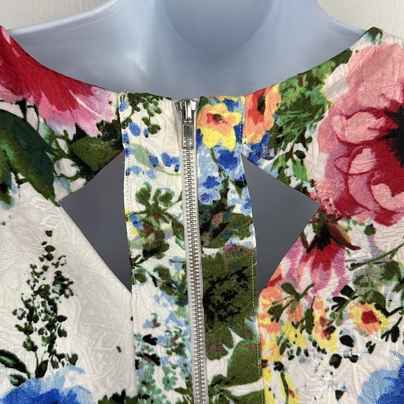 Danny and Nicole Sleeveless Floral Circle Midi Dress - Picture 8 of 11